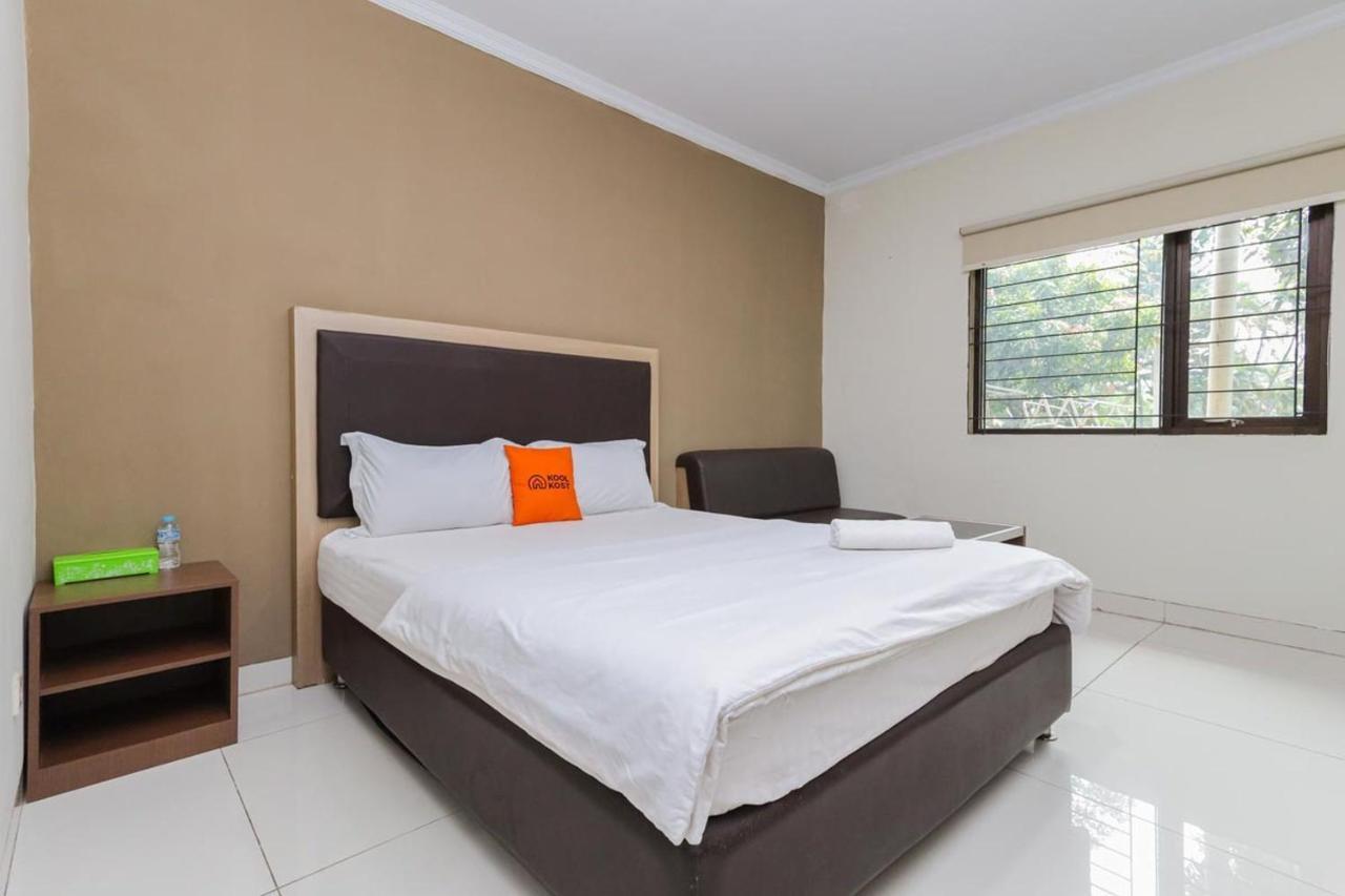 Koolkost Syariah At Taman Simprug Cikarang Hotel Bekasi Buitenkant foto