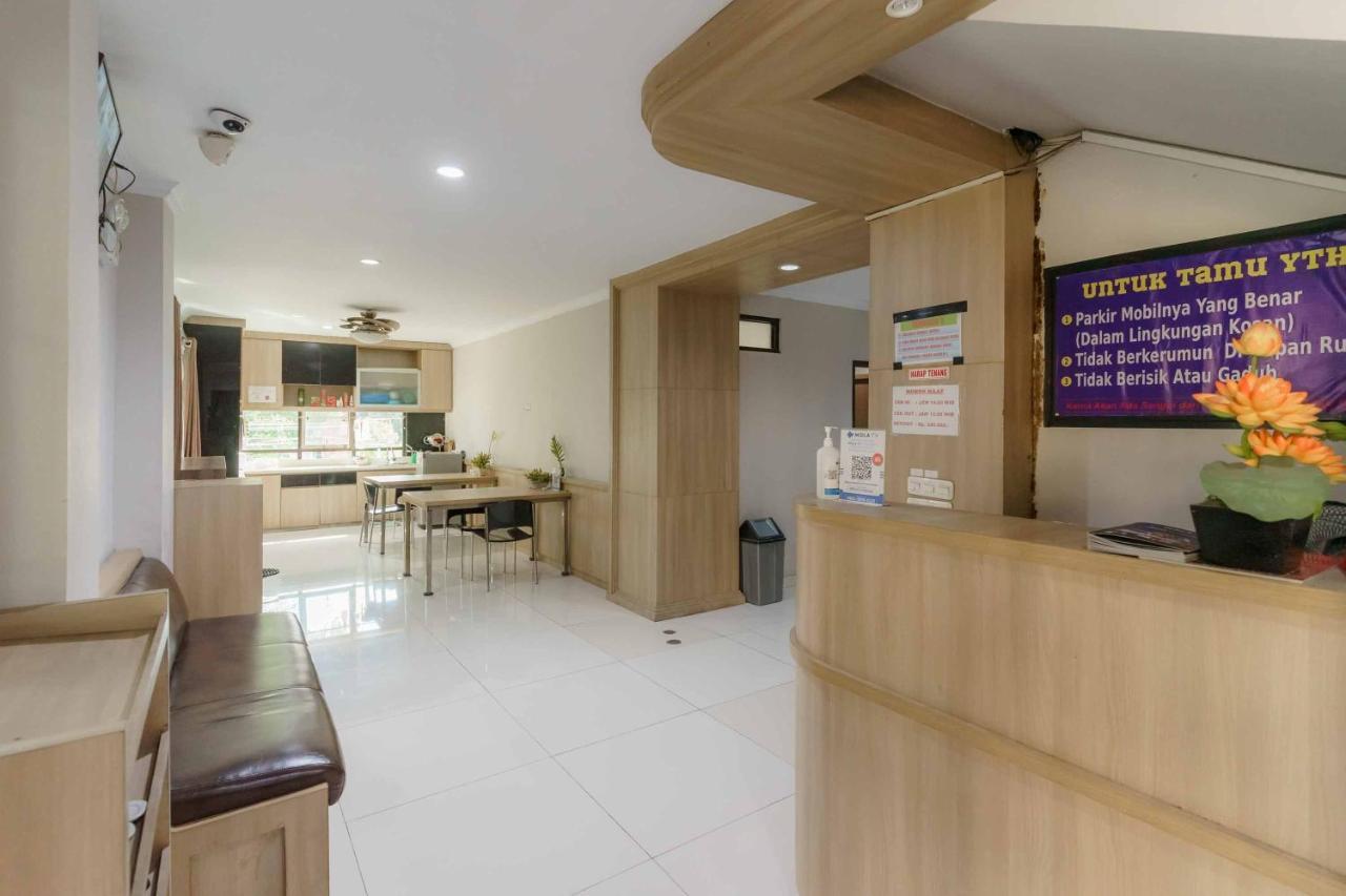 Koolkost Syariah At Taman Simprug Cikarang Hotel Bekasi Buitenkant foto